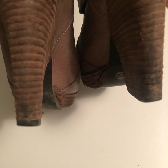 Dolce Vita Leather Booties - Picture 6 of 7